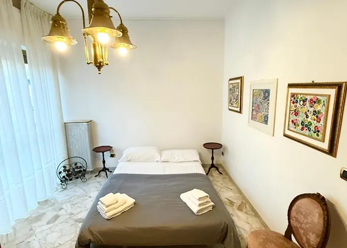 Derossi63 דירה בארי